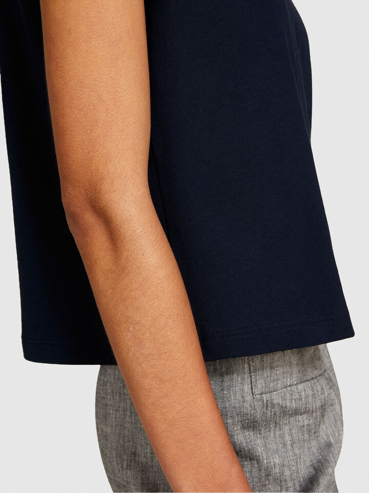 Boxy fit t-shirt in organic cotton - women's short sleeve t-shirts - Dark Blue | Sisley image number 5